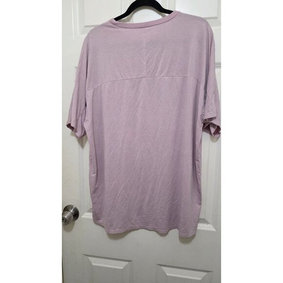 Lululemon Athletica Fundamental Men's Relaxed Fit Lavender Tee Front Pocket Size - Picture 3 of 5